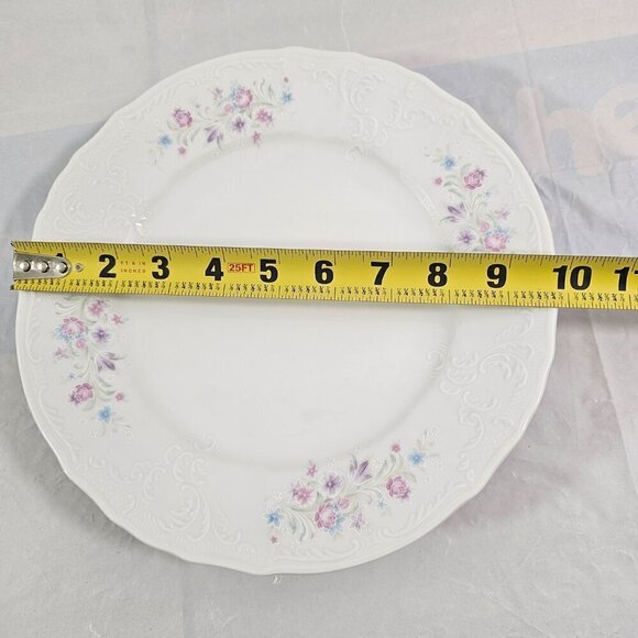 Bernadotte Czechoslovakia Floral Scalloped Porcelain Dinner Plates – Set of 4 - Picture 6 of 13